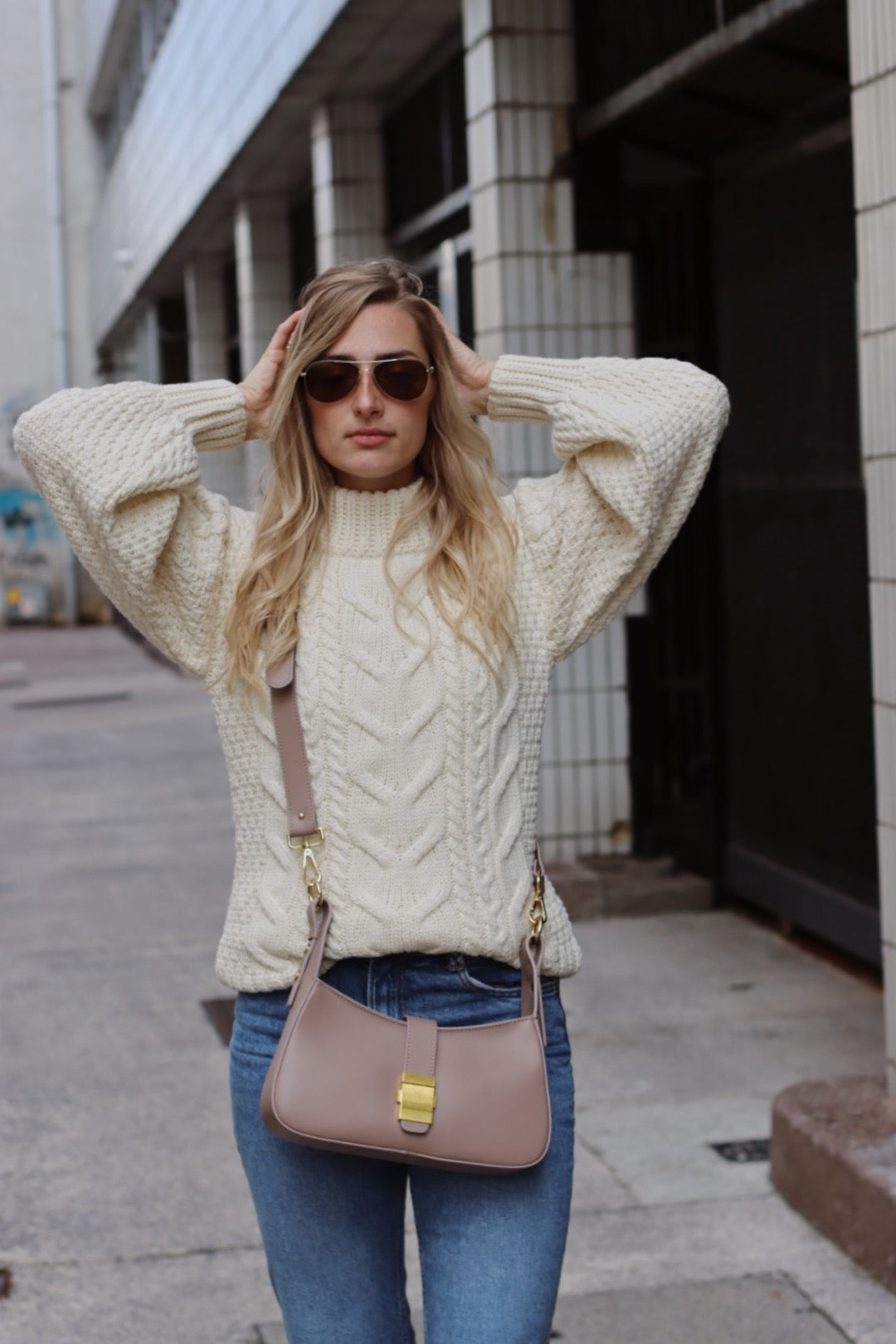 FIA SHOULDER BAG TAN