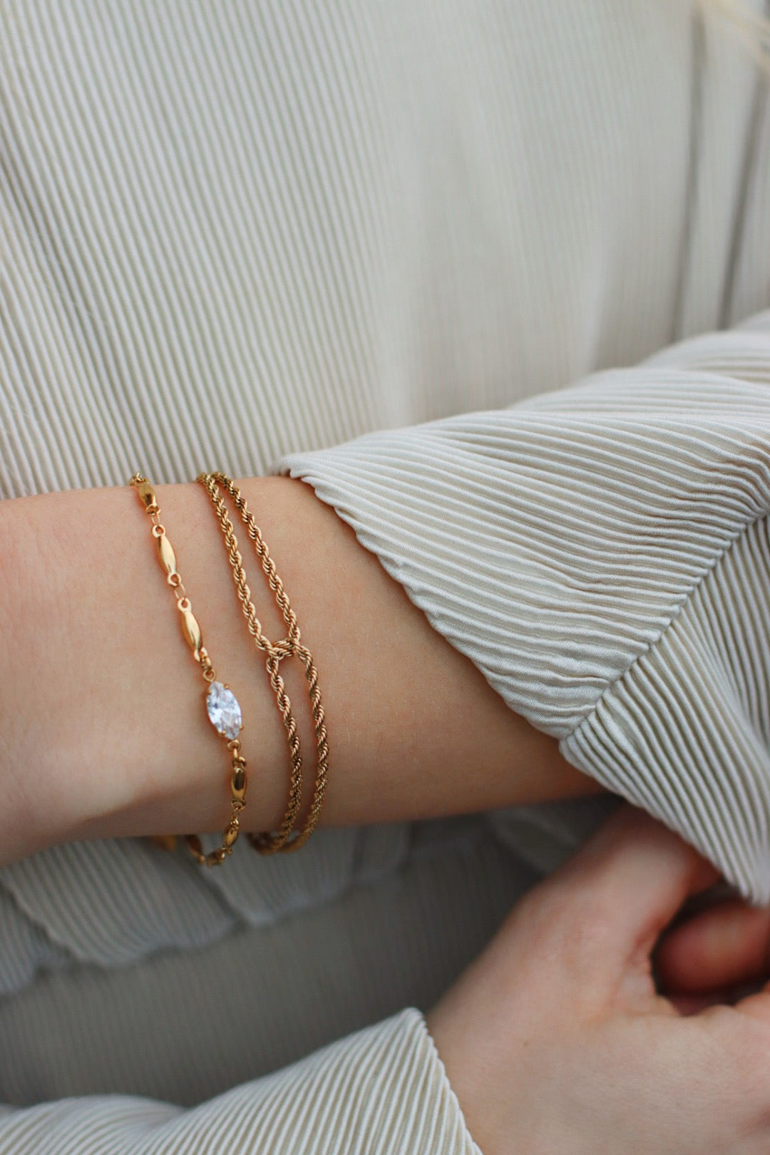 Crossover chain bracelet – SÓMAS STUDIO