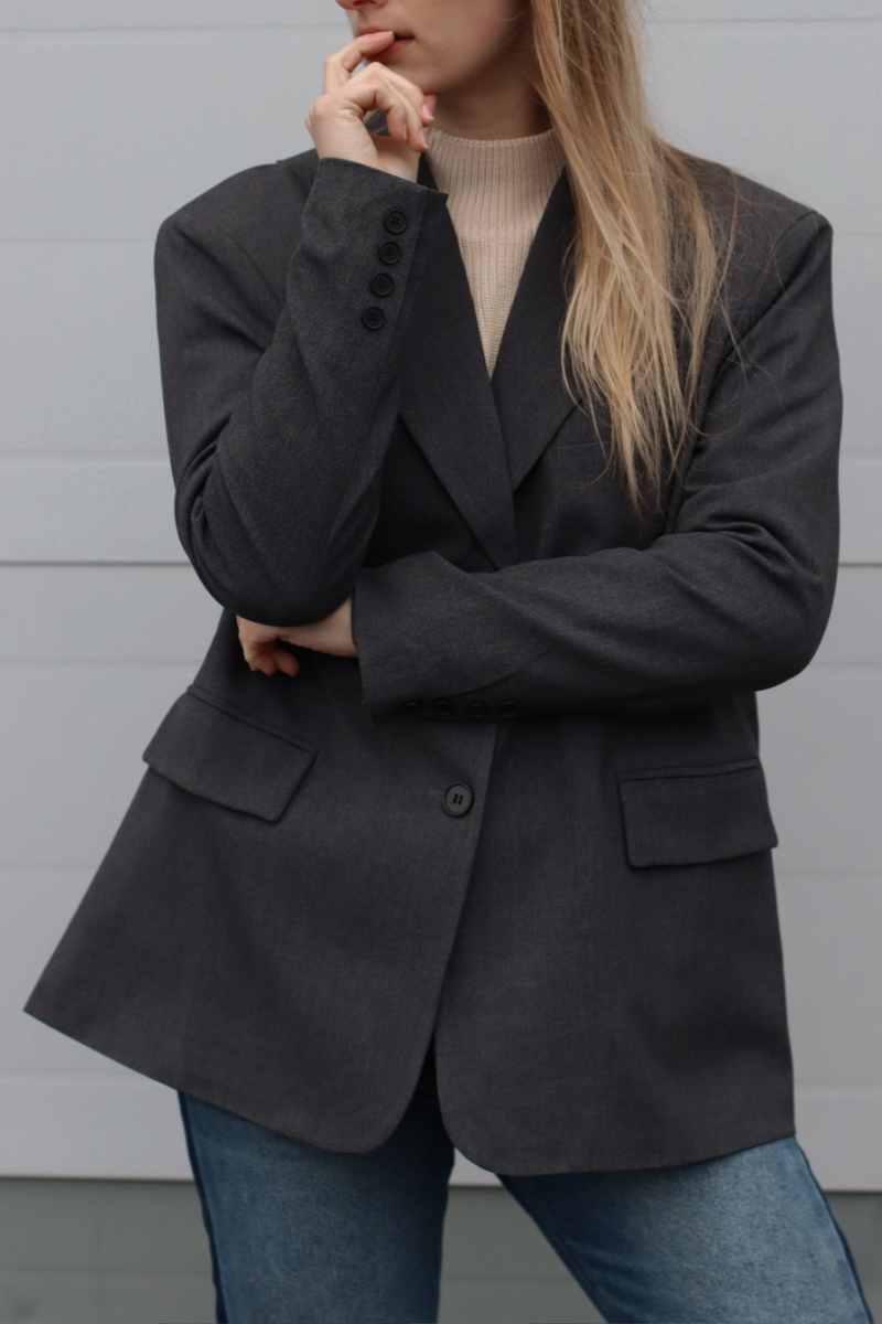 LORIE SPLIT BACK OVERSIZED BLAZER CHARCOAL