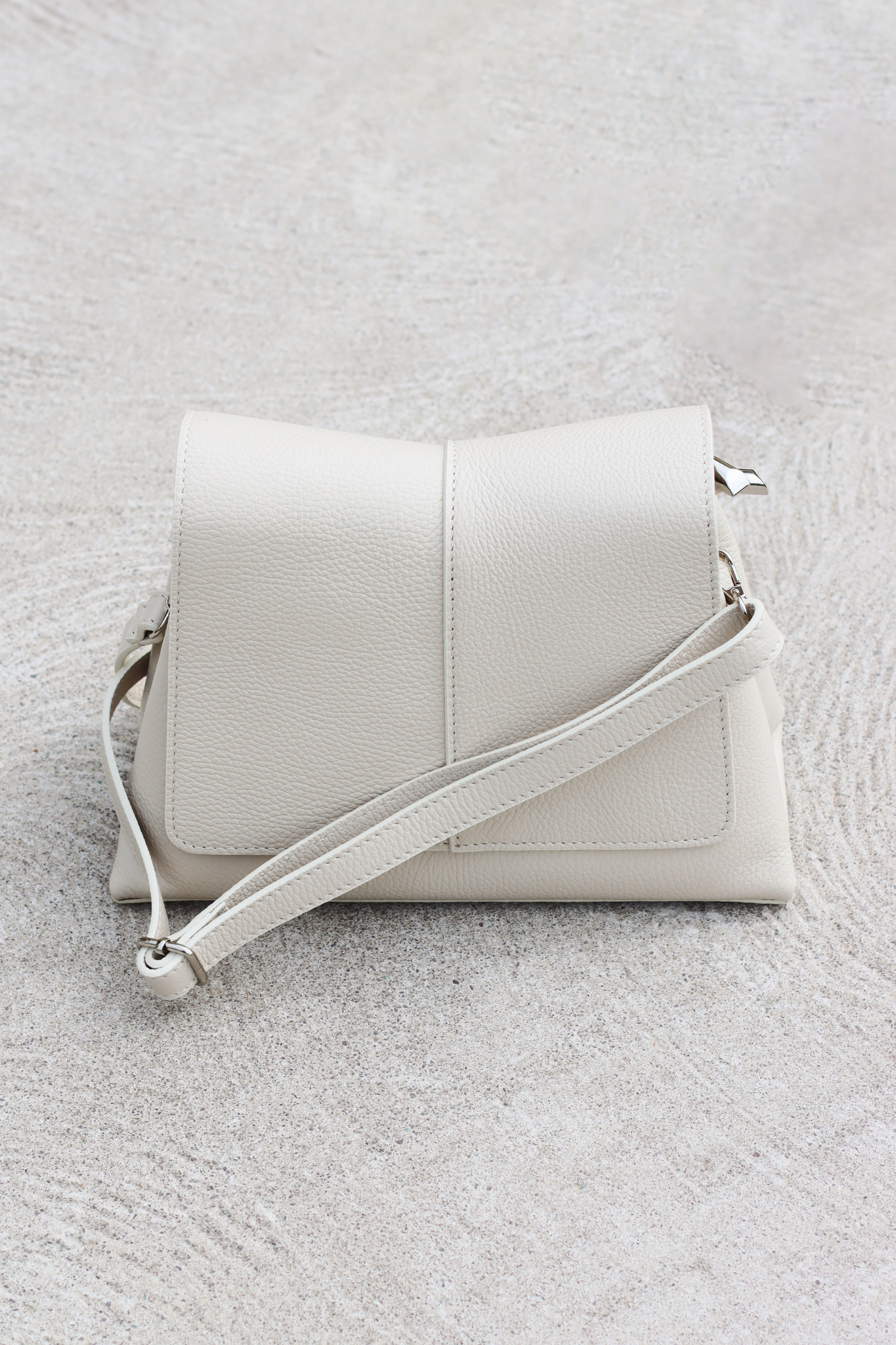 HARLOW BAG OFF WHITE
