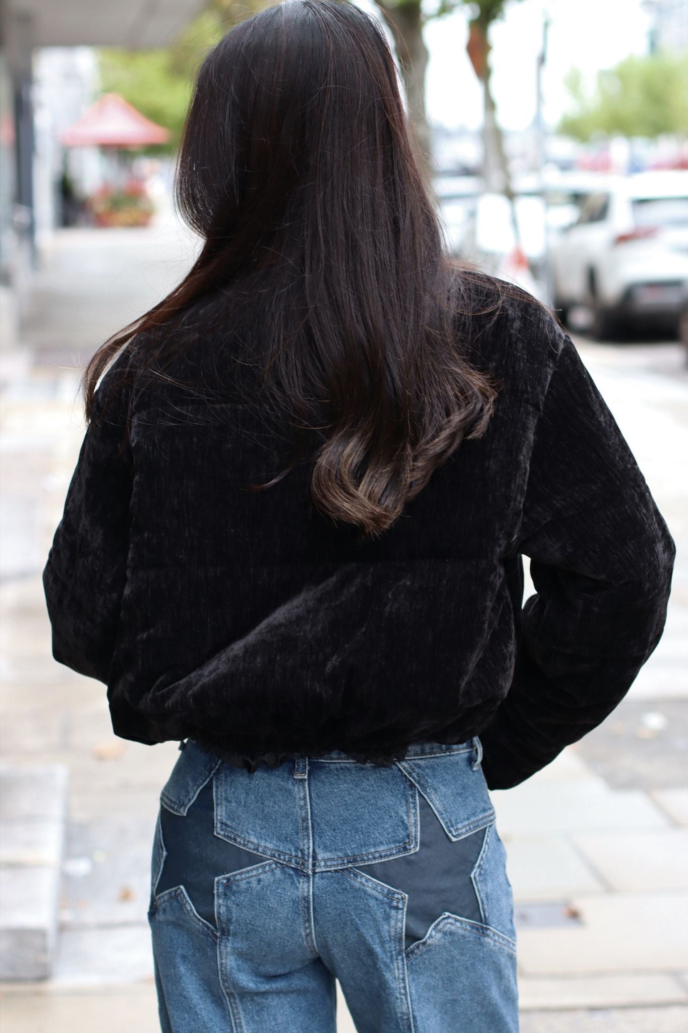 Riri Cropped Velvet Bomber Black