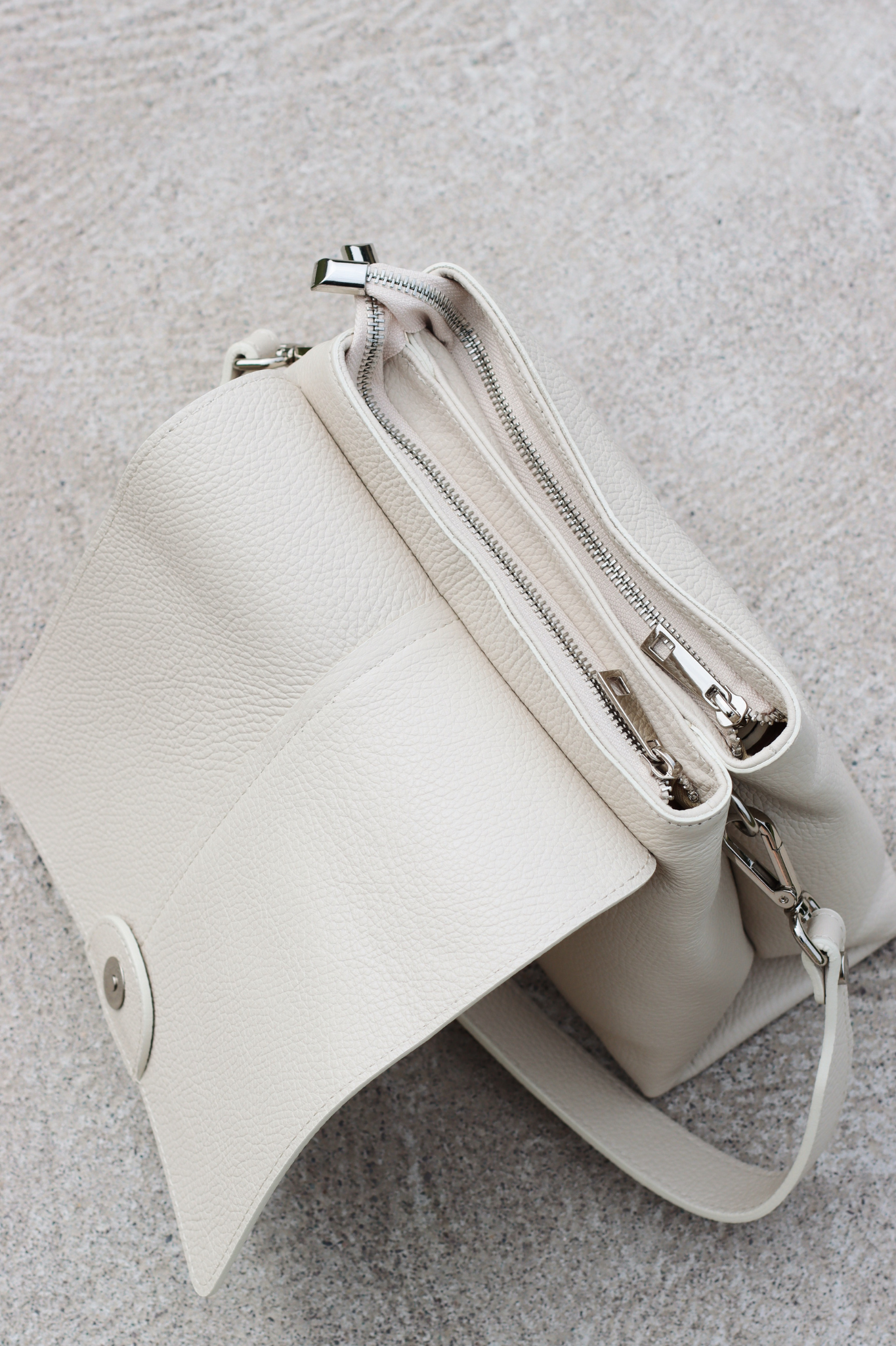 HARLOW BAG OFF WHITE