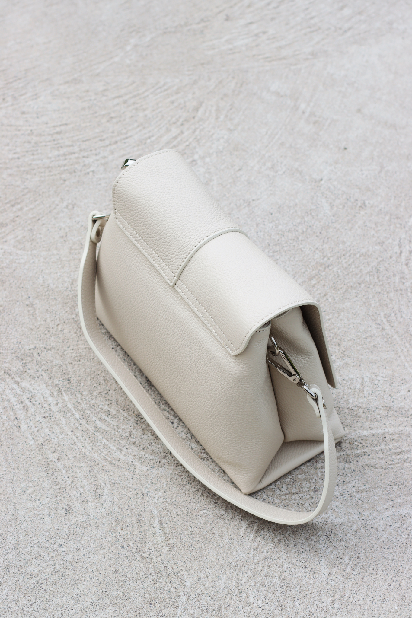 HARLOW BAG OFF WHITE