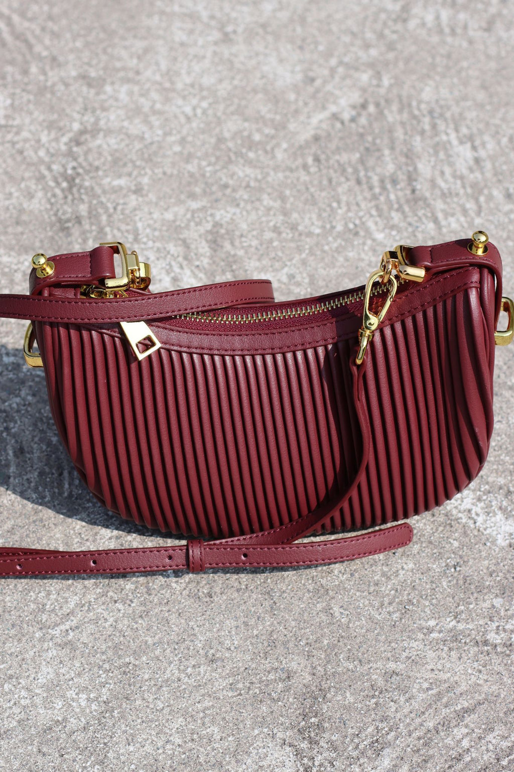 FLORIANNA PLISSE BAG BURGUNDY