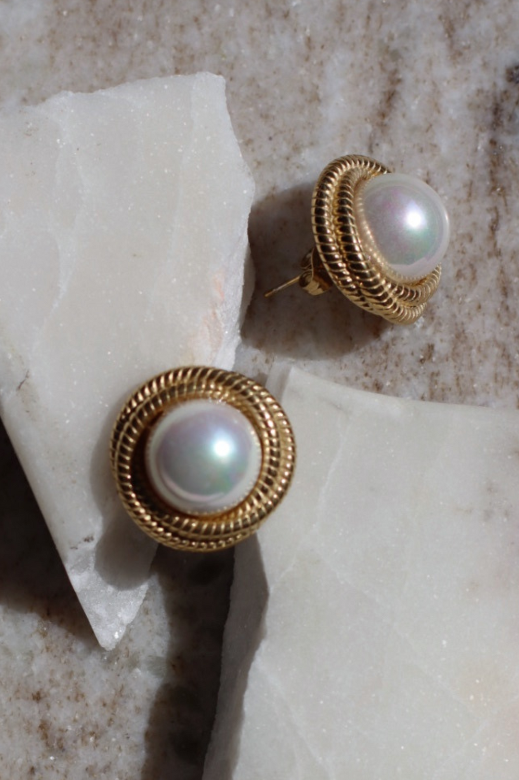 RETRO PEARL EARRINGS