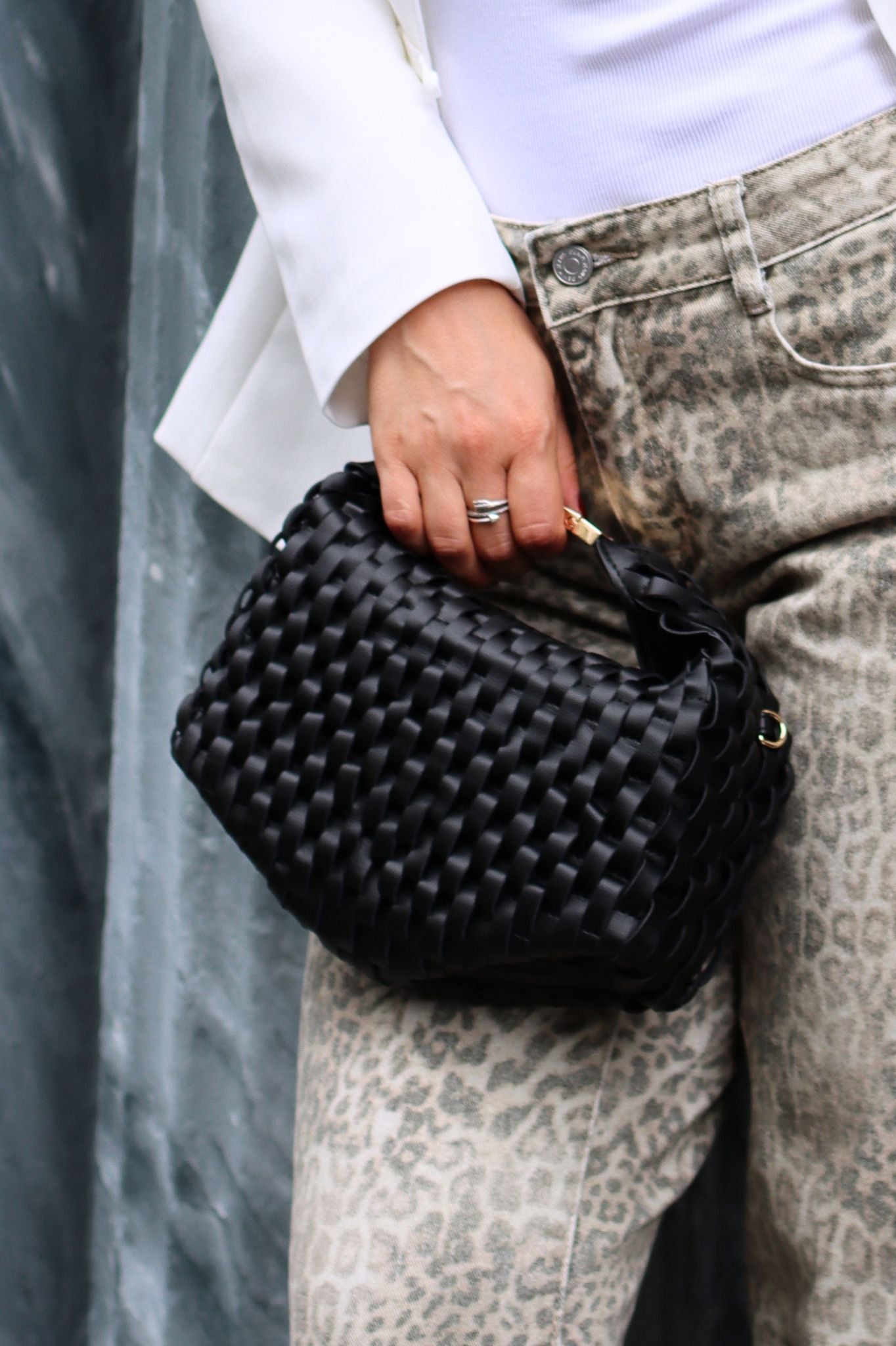 FINNEY WOVEN EFFECT LEATHER HANDBAG BLACK