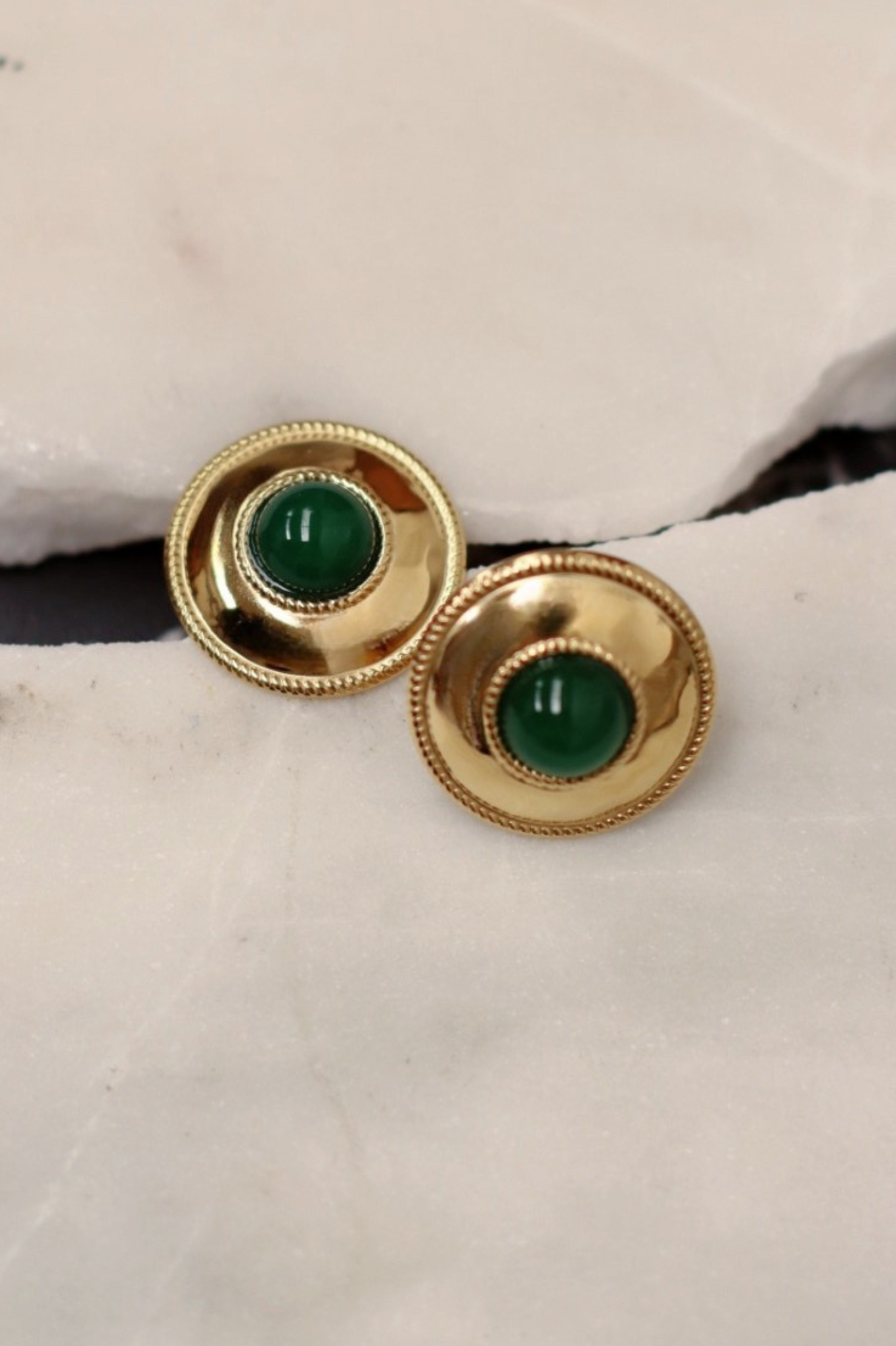 RETRO STYLE DISC EARRINGS WITH STONE