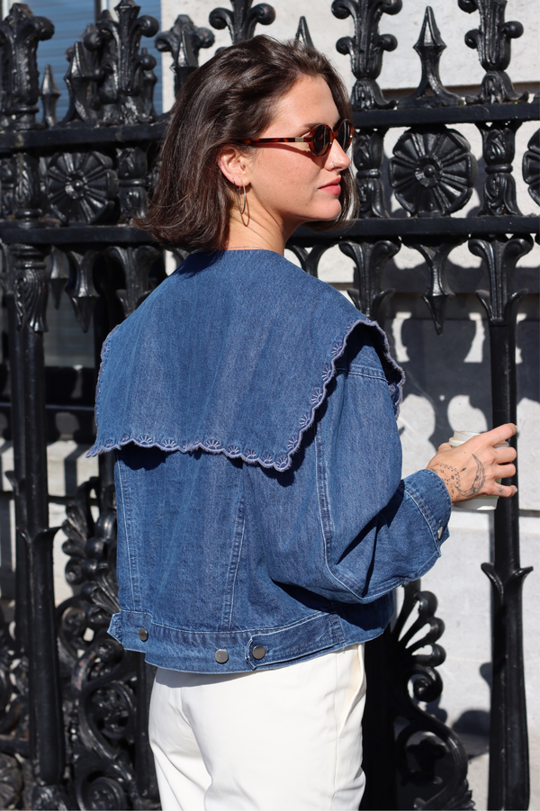 LEILANI OVERSIZED COLLAR DENIM JACKET