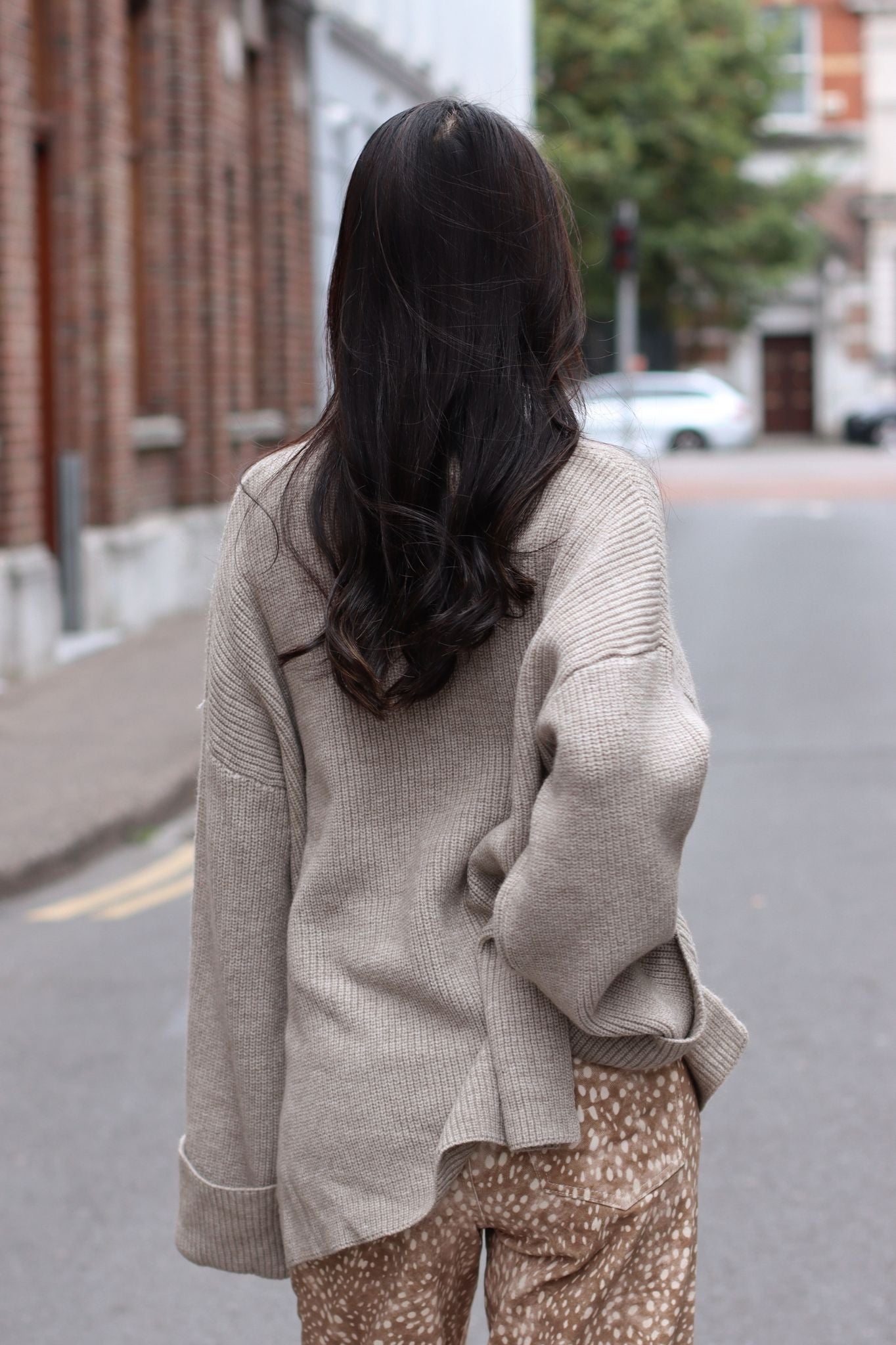 KALI OVERSIZED SWEATER TAUPE