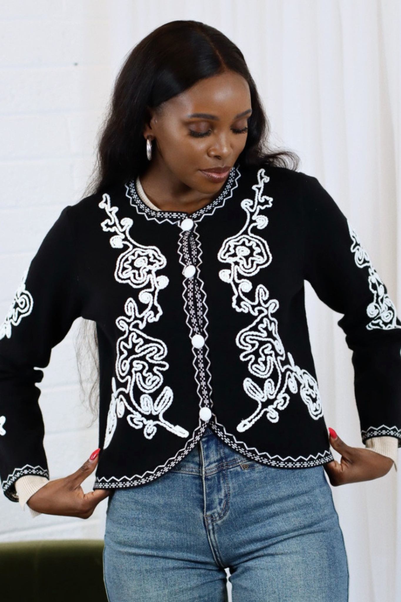 KENDALL EMBROIDERED CARDIGAN BLACK