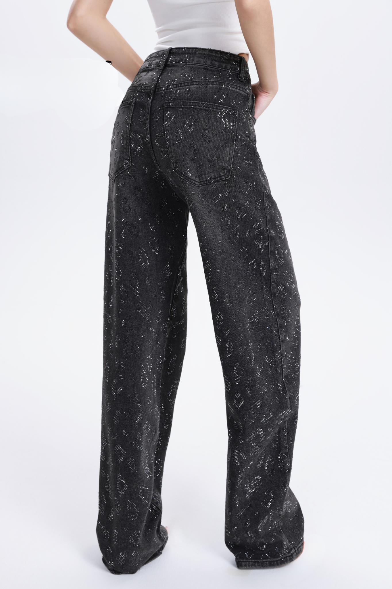 MARS EMBELLISHED JEANS