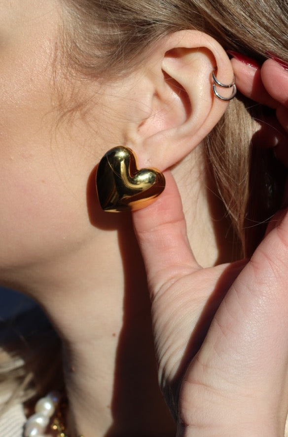 Elsie Large Heart Earrings