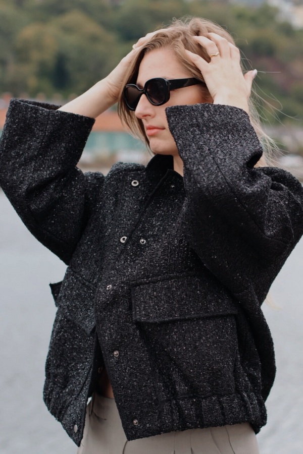 LUNA OVERSIZED BOMBER BLACK SHIMMER