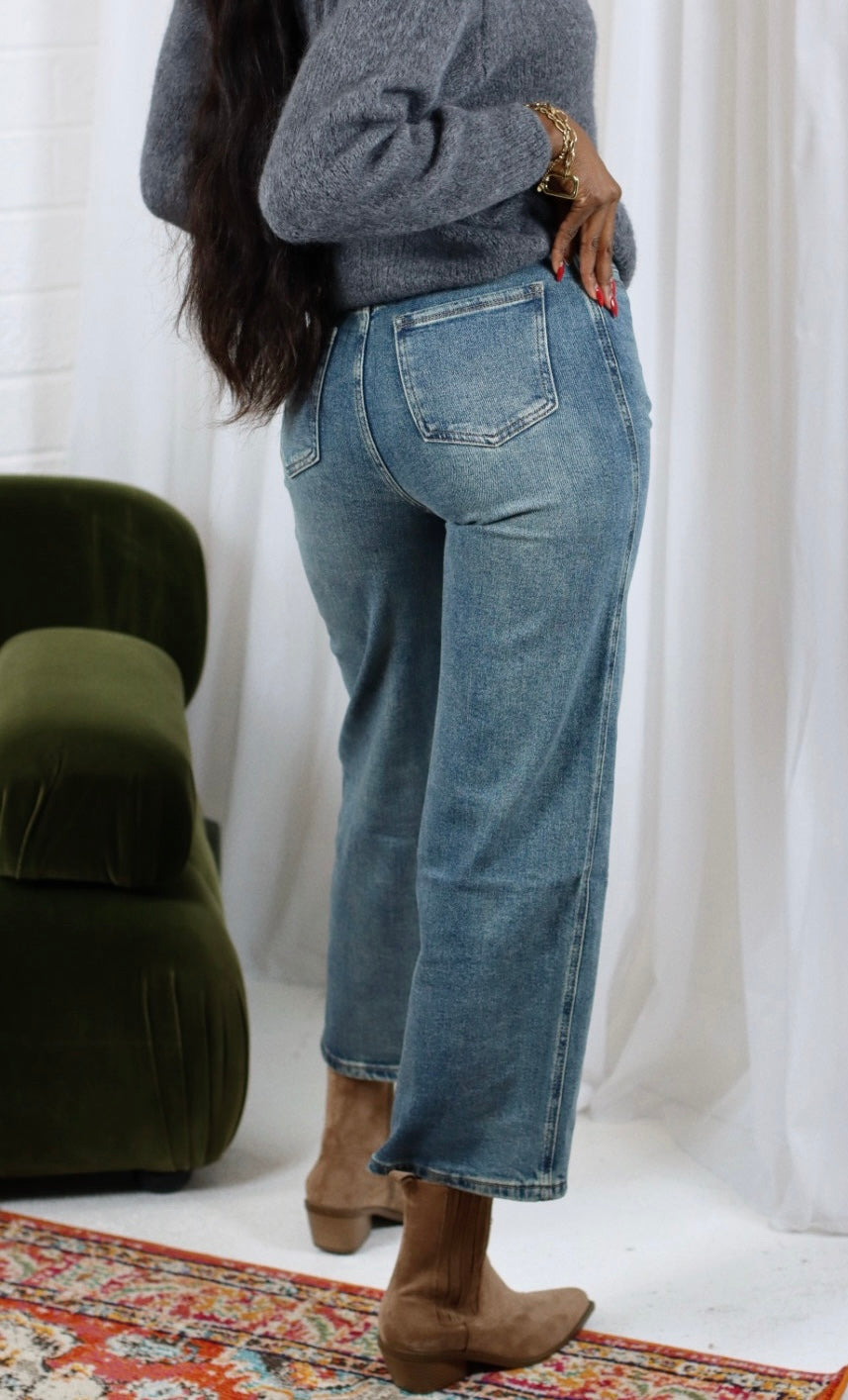 MAIA HIGH WAISTED JEANS