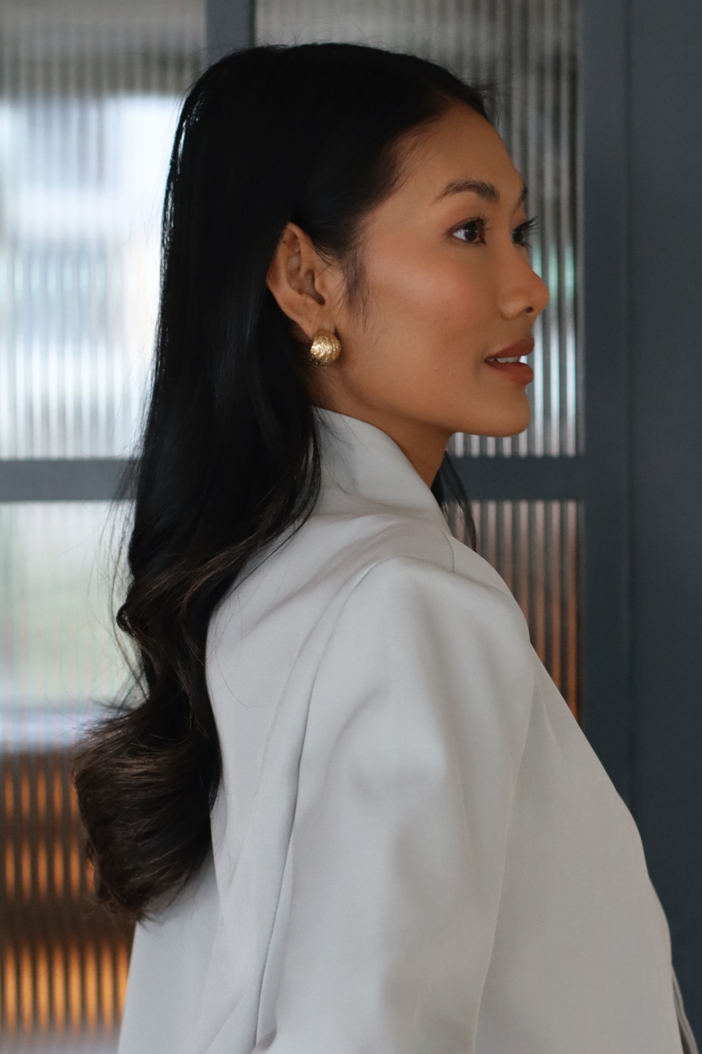 DEV TEXTURED EARRINGS GOLD COLOUR