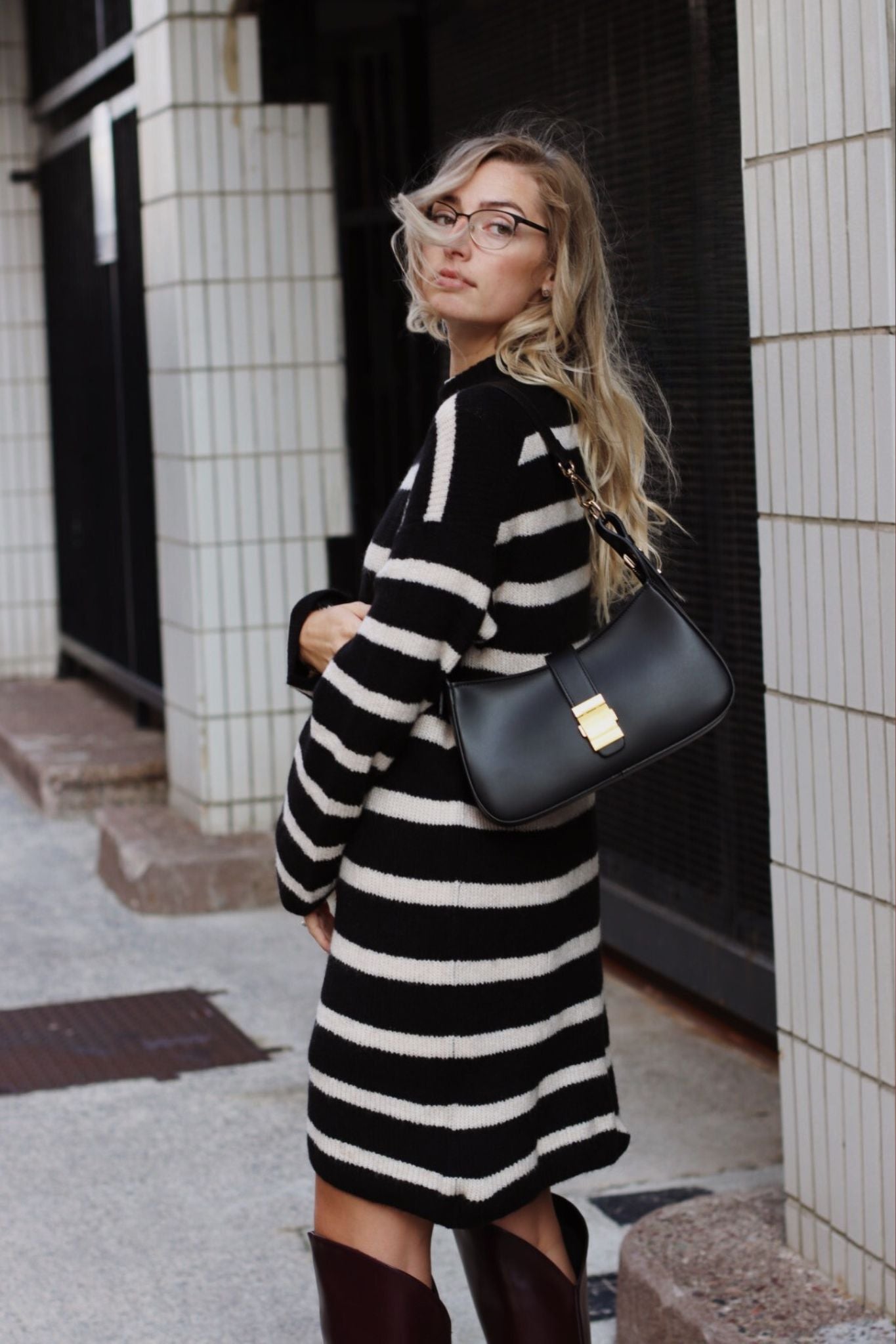 FIA SHOULDER BAG BLACK