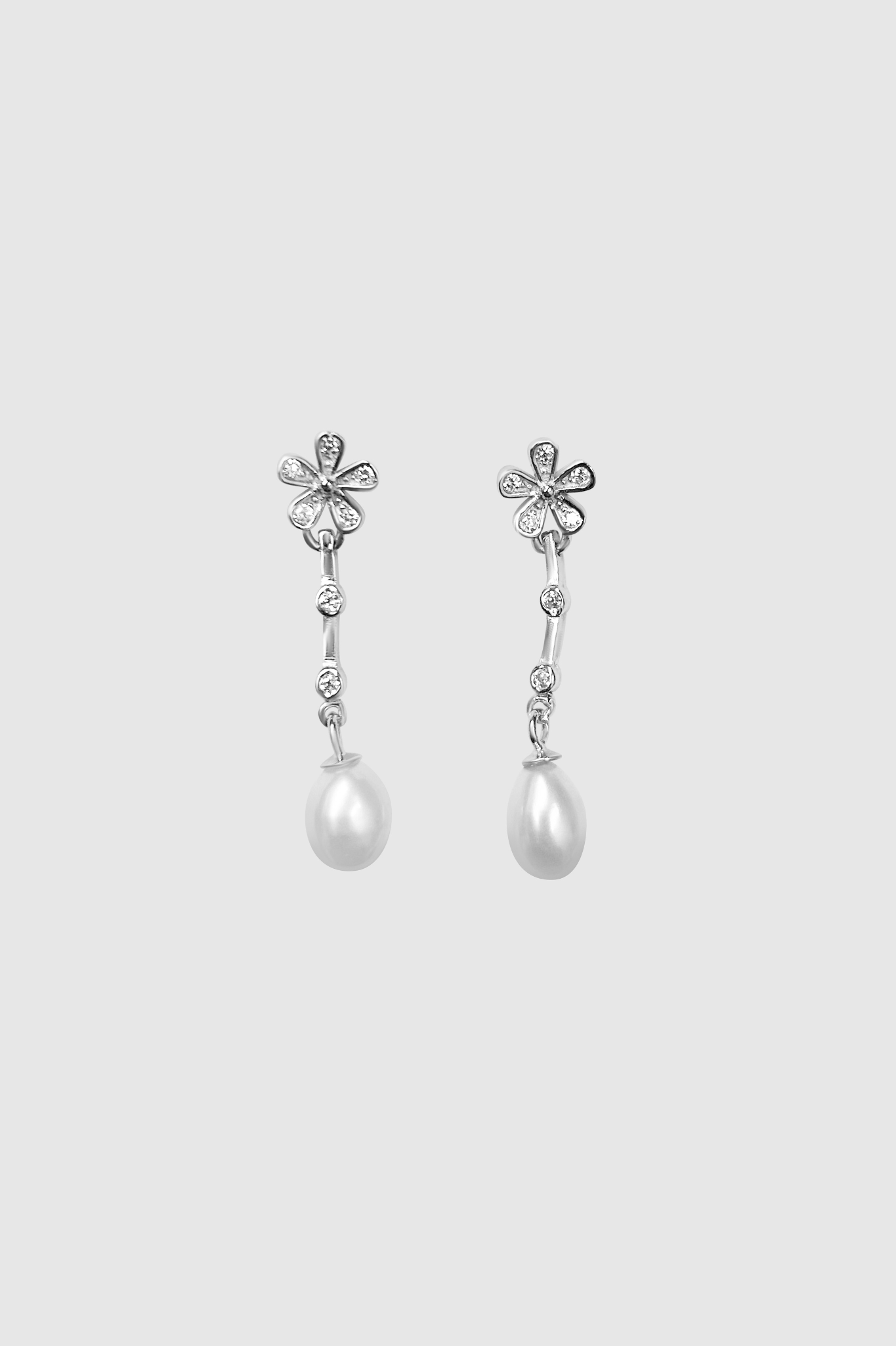 Wynn Pearl Drop Earrings Silver