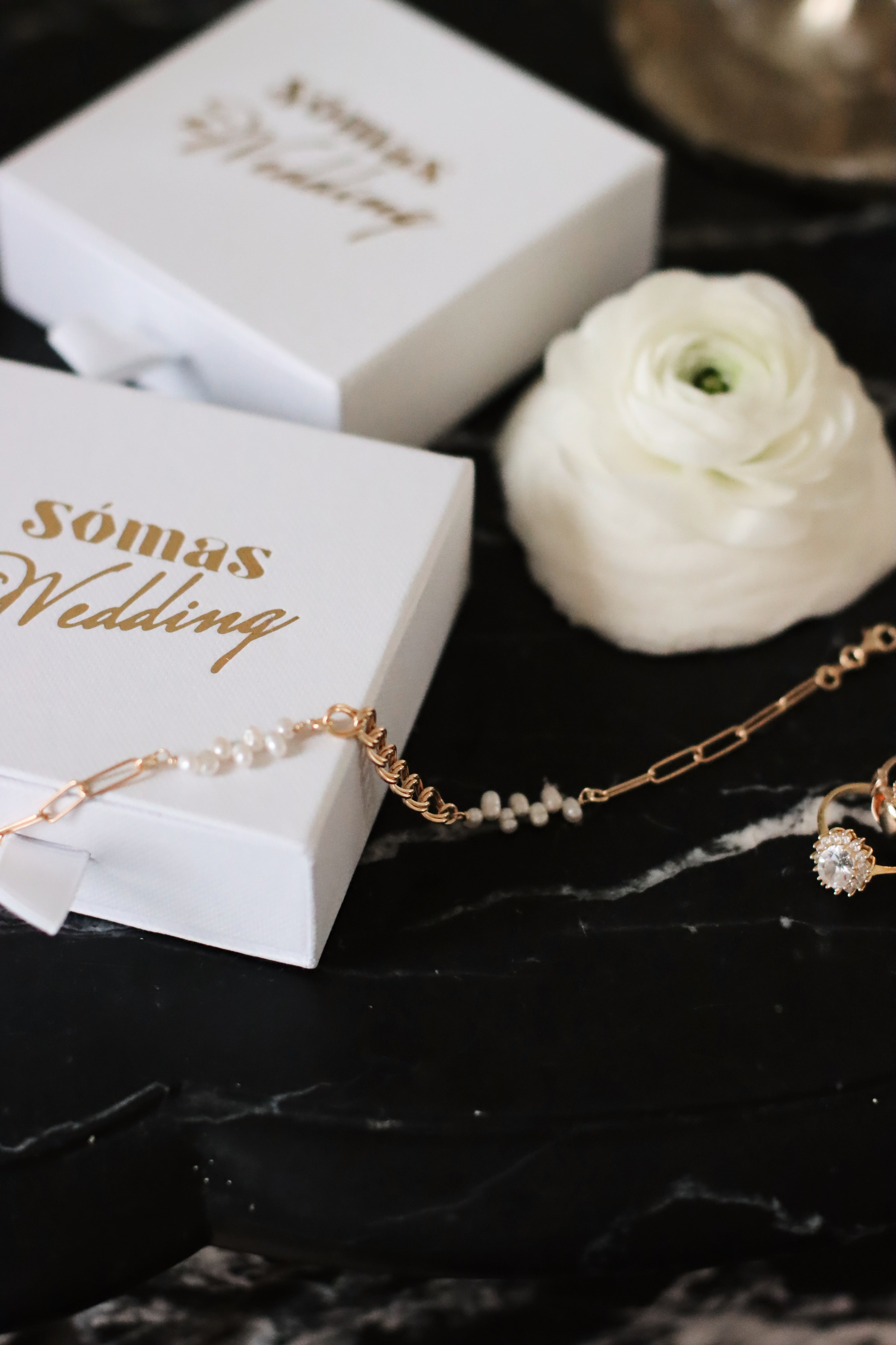 Venus Pearl Link Bracelet